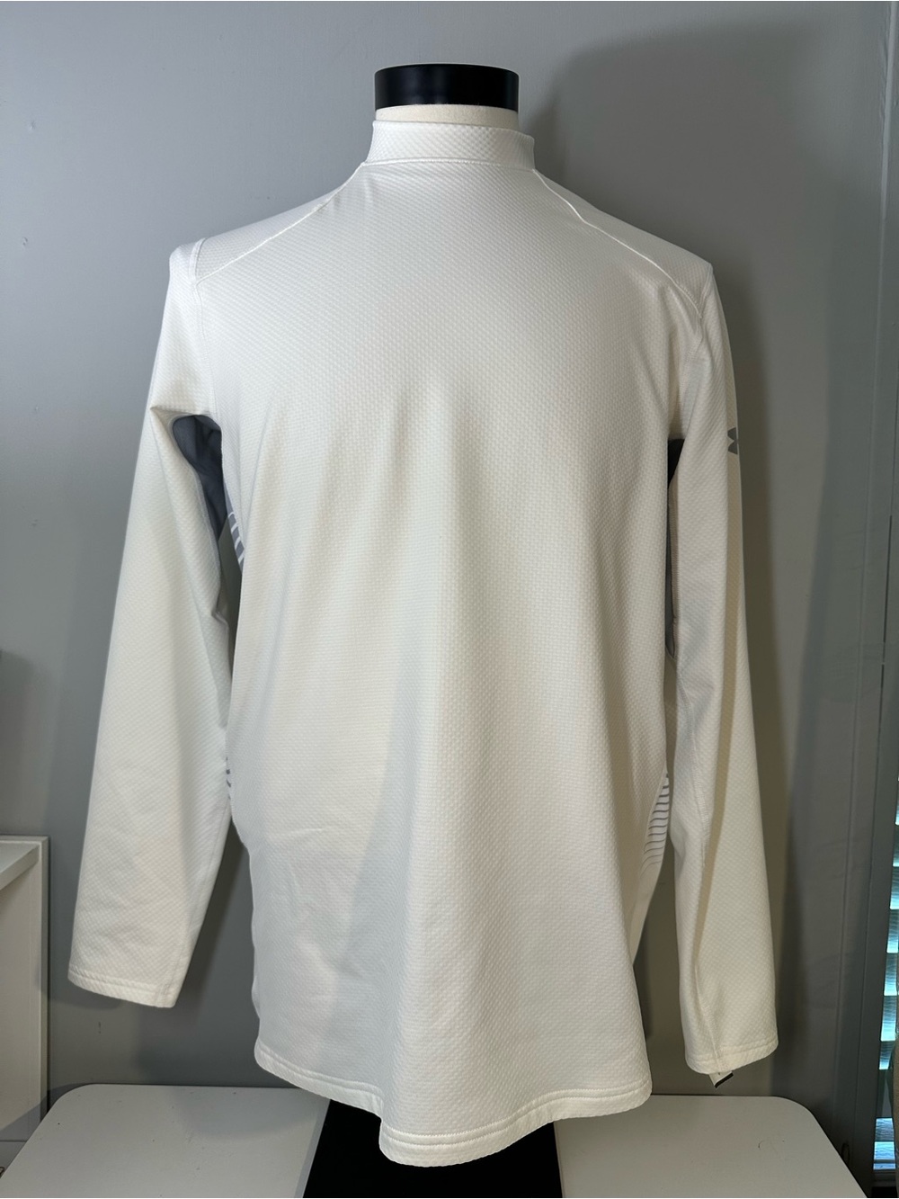 Under Armour Lightweight Long-Sleeve with Gray Accents
